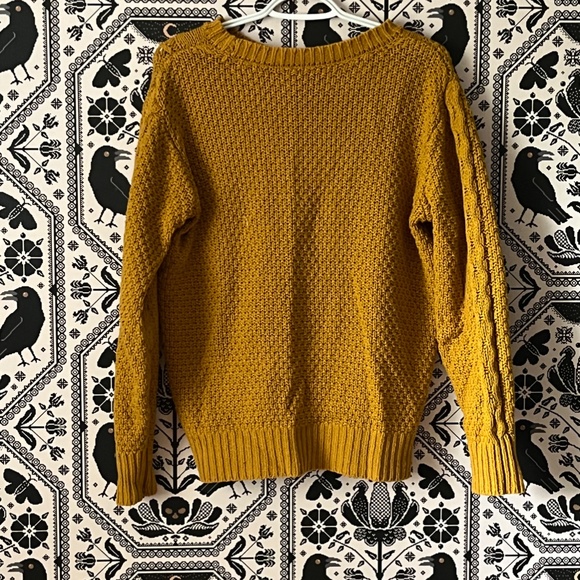 Cosy Mustard Yellow Sweater - Picture 3 of 3
